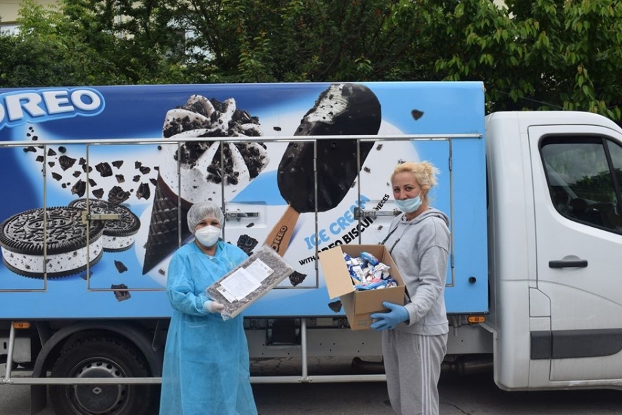 еMAG дари 12 000 еднократни маски на МБАЛ-Пазарджик